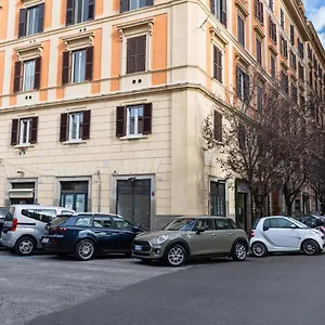Linnéa Centro A Rome